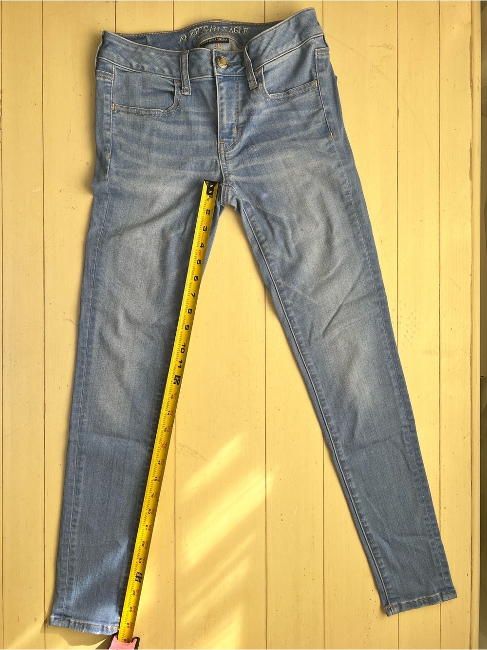 American Eagle Outfitters Light Blue Women’s Super Stretch Skinny Jeans